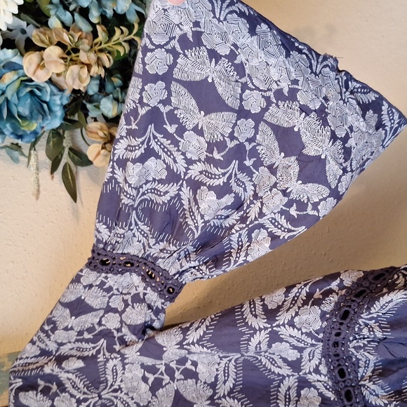 Patrons of Peace Navy with Bell Sleeves. Size Small - Picture 6 of 13